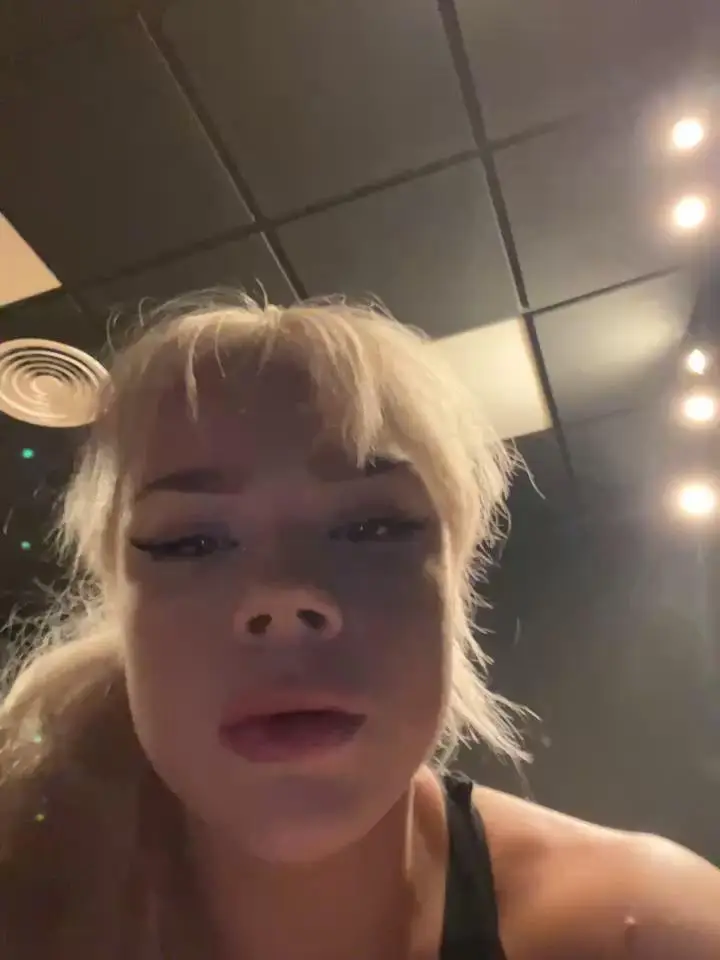 PennyPrincess Webcam 2023-12-26