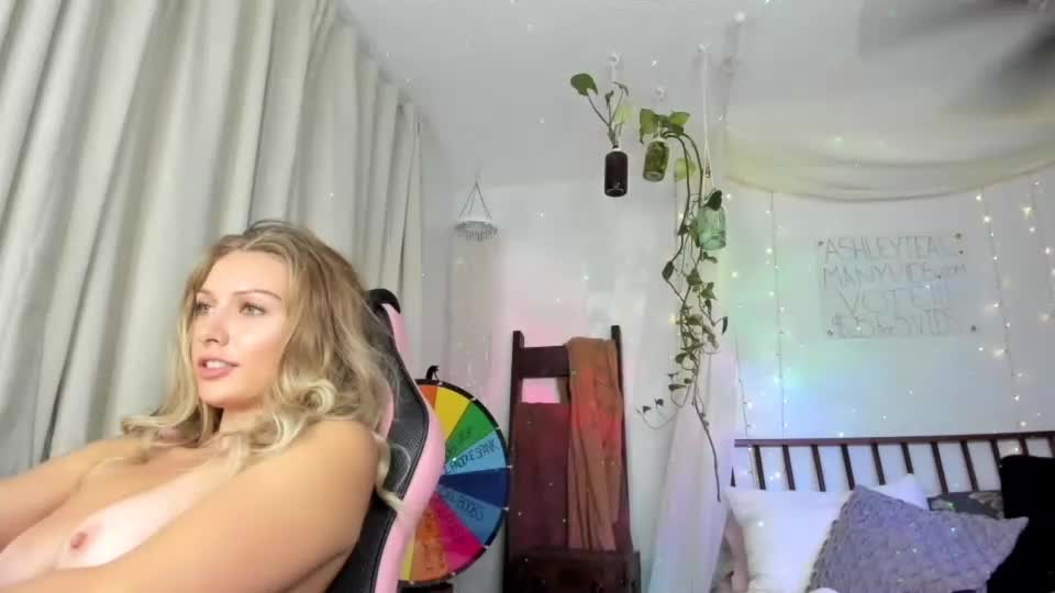 Sexyashley_21 Webcam 2023-09-19