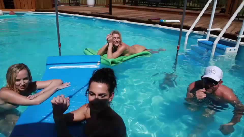 Sexyblondegurl Webcam 2023-08-28