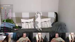 Small_blondee Webcam 2023-10-24