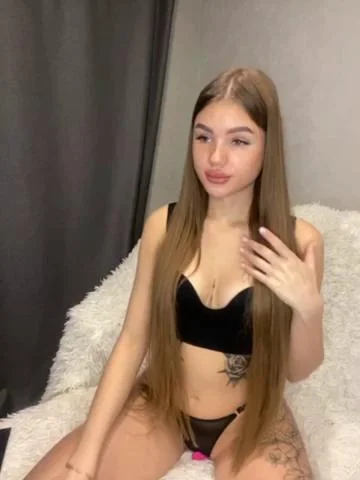 SweetyMia Webcam 2023-11-27