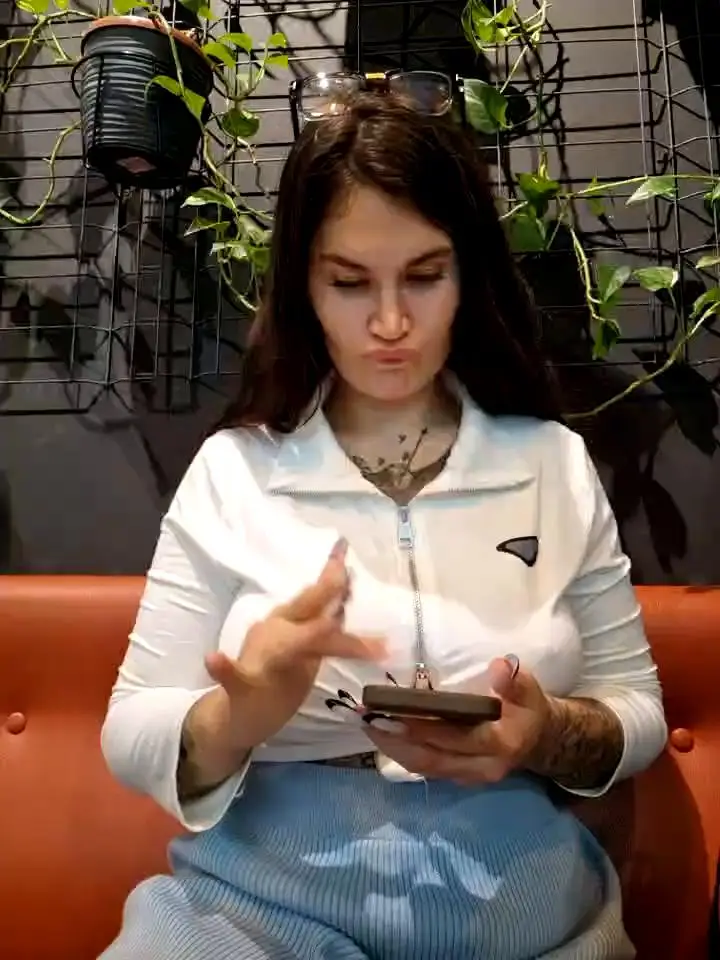 TattooGirlAlia Webcam 2024-01-03