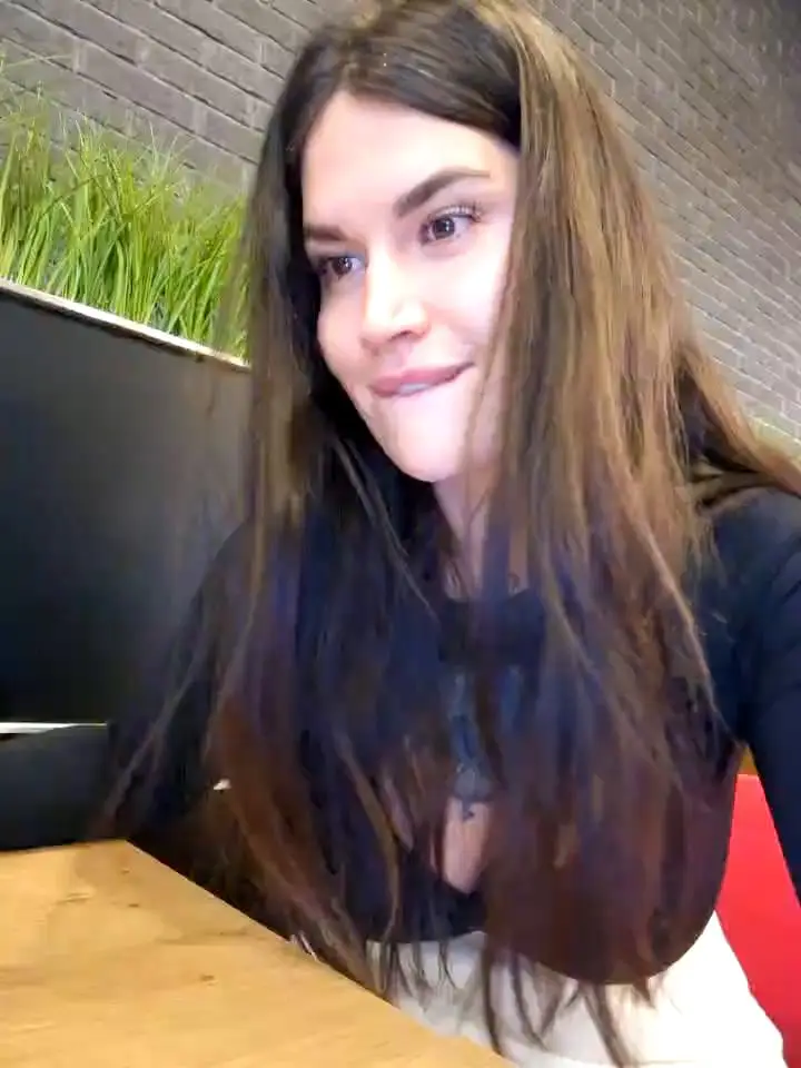 TattooGirlAlia Webcam 2024-01-12