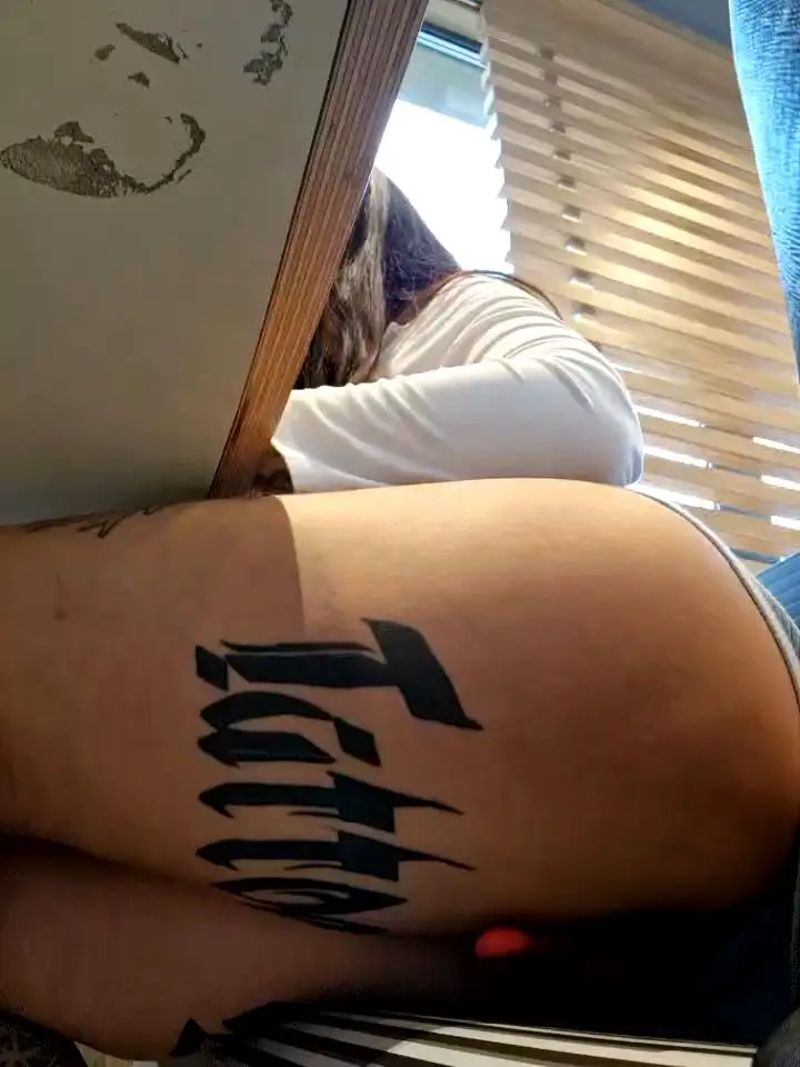 TattooGirlAlia Webcam 2024-01-14