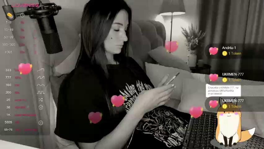 Ukrainian-girl Webcam 2023-11-24