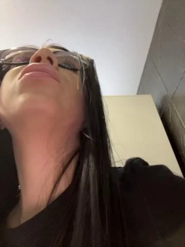 Vero19nika Webcam 2023-11-20