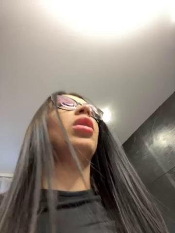 Vero19nika Webcam 2023-12-05
