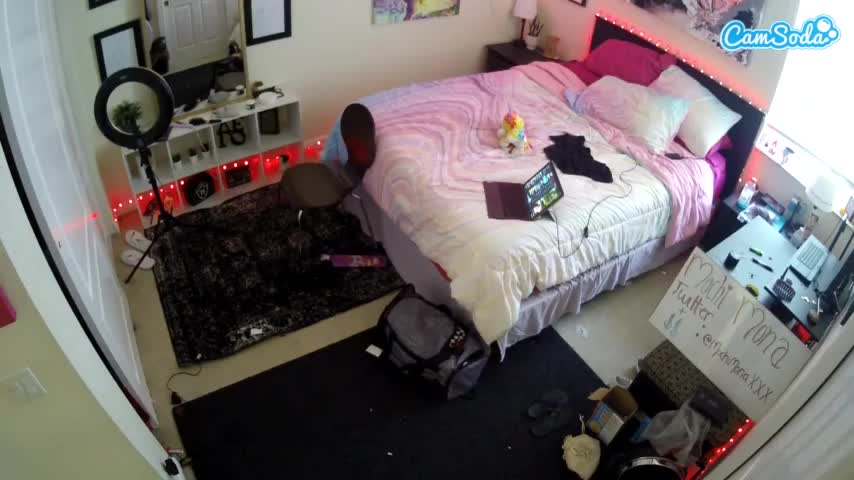 Voyeurcam-hornyhostel-01 Webcam 2023-10-21