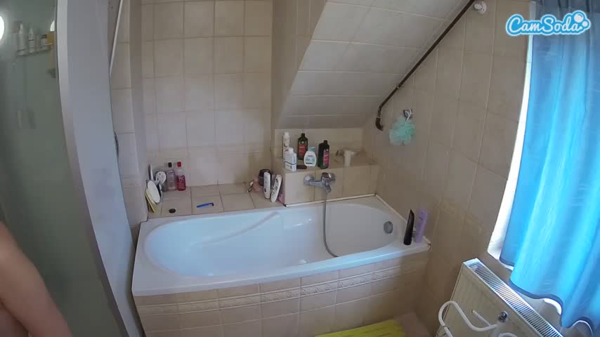 Voyeurcam-julmodels-bath-2nd-1 Webcam 2023-10-09