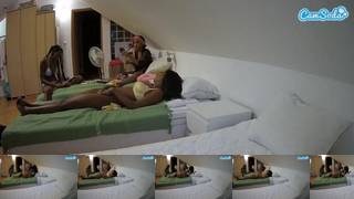 Voyeurcam-julmodels-bed-3 Webcam 2023-06-30