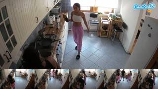 Voyeurcam-julmodels-kitchen-2 Webcam 2023-07-08