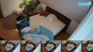 Voyeurcam-julmodels-whitebed-5 Webcam 2023-11-10