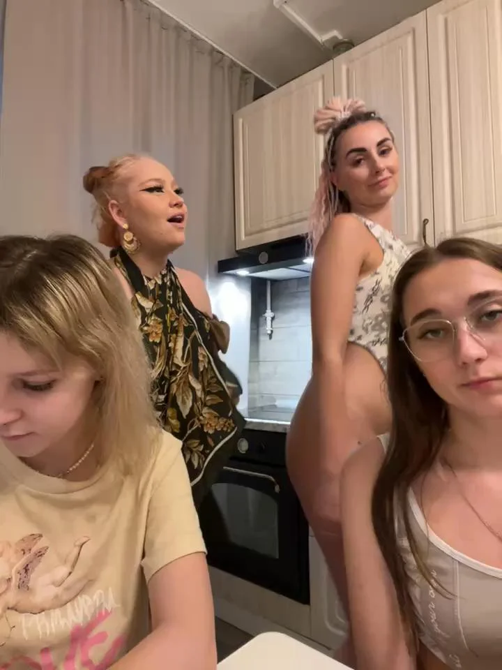 RollingGirls Webcam 2024-06-09