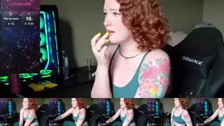 Strawberryyfoxie Webcam 2024-07-22