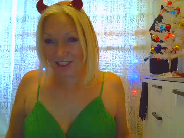 LizSage Webcam 2024-12-26