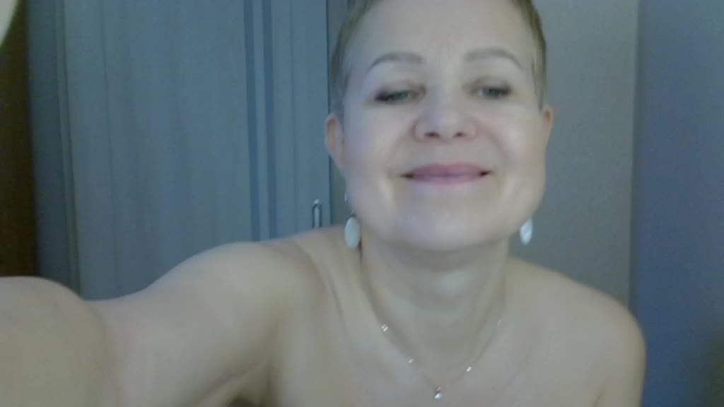 MadamMadam Webcam 2025-01-08