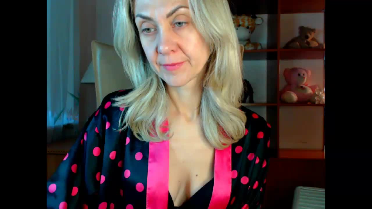 Tanya6547 Webcam 2025-01-08