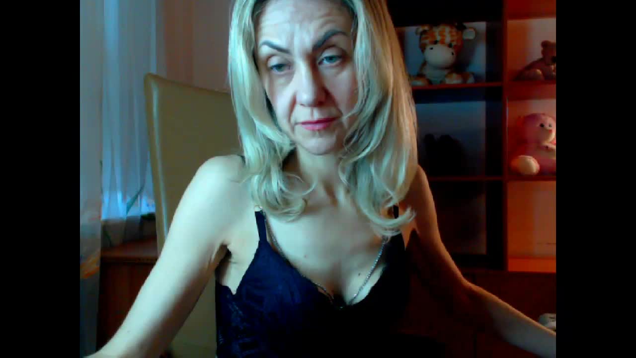 Tanya6547 Webcam 2025-01-09