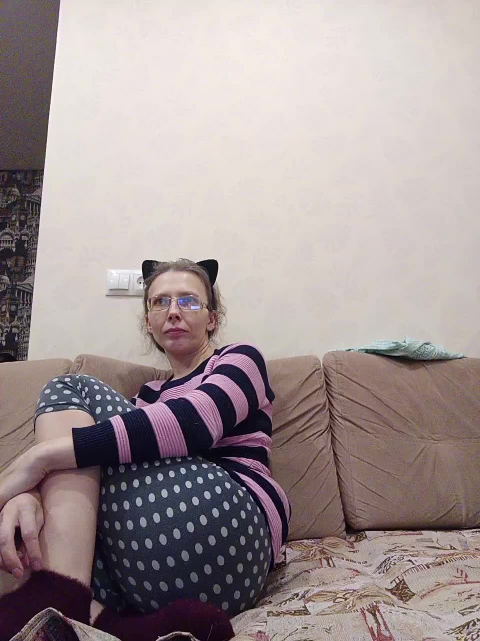 -Queen-Margo- Webcam 2025-01-10