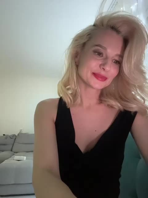 -Molly- Webcam 2025-01-25