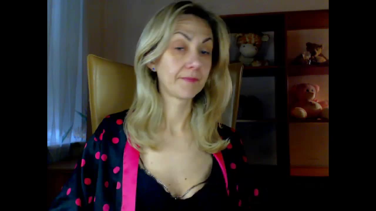 Tanya6547 Webcam 2025-03-12